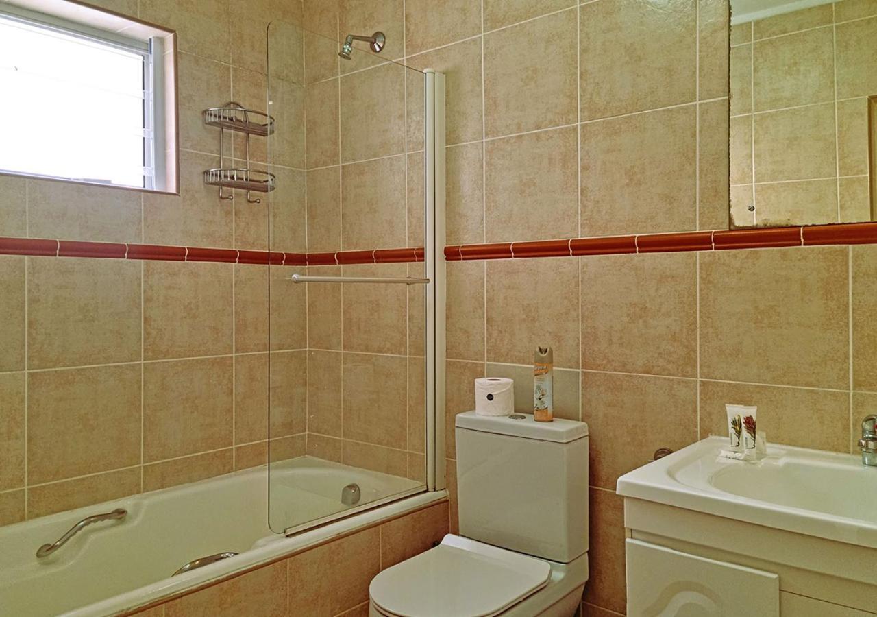 Apartment 11 Gordonia, Access & Great Location!