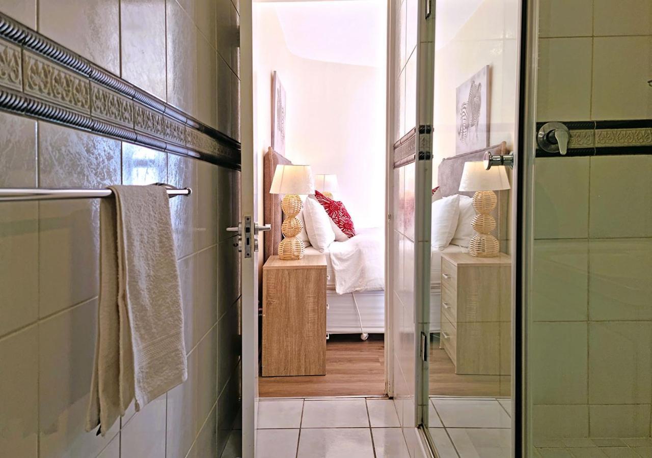 11 Gordonia, Access & Great Location! * Cape Town